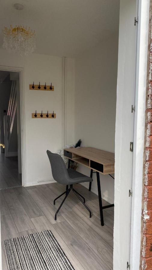 Bv Luxury Spacious 3 Bedroom House At Isaac Close Manchester Exterior photo