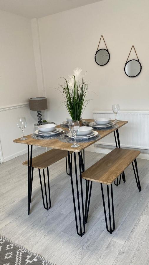 Bv Luxury Spacious 3 Bedroom House At Isaac Close Manchester Exterior photo