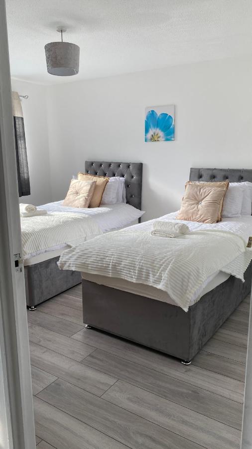 Bv Luxury Spacious 3 Bedroom House At Isaac Close Manchester Exterior photo